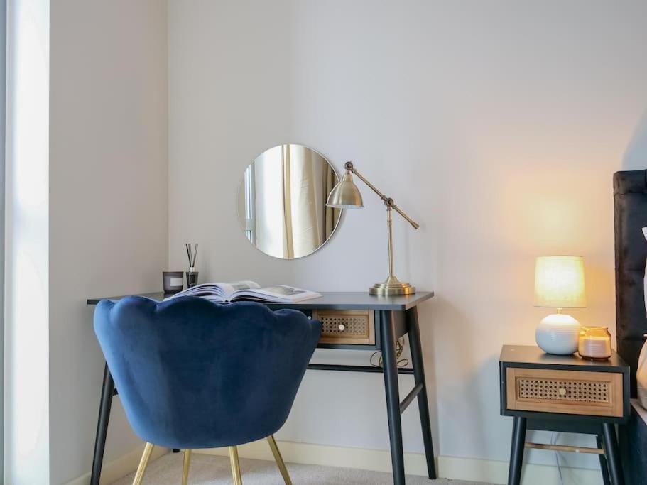 Appartement Stylish Urban Sanctuary With Parking à Londres Extérieur photo