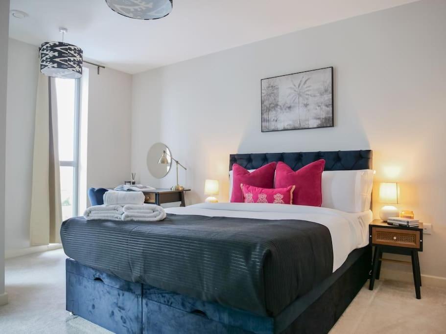 Appartement Stylish Urban Sanctuary With Parking à Londres Extérieur photo