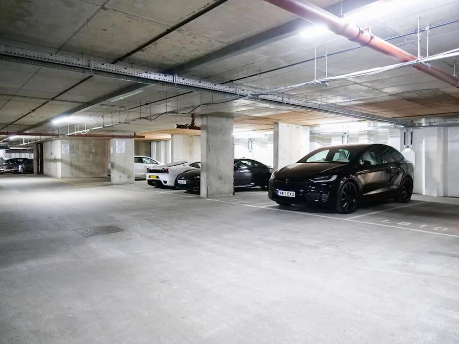 Appartement Stylish Urban Sanctuary With Parking à Londres Extérieur photo