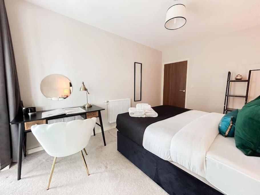 Appartement Stylish Urban Sanctuary With Parking à Londres Extérieur photo