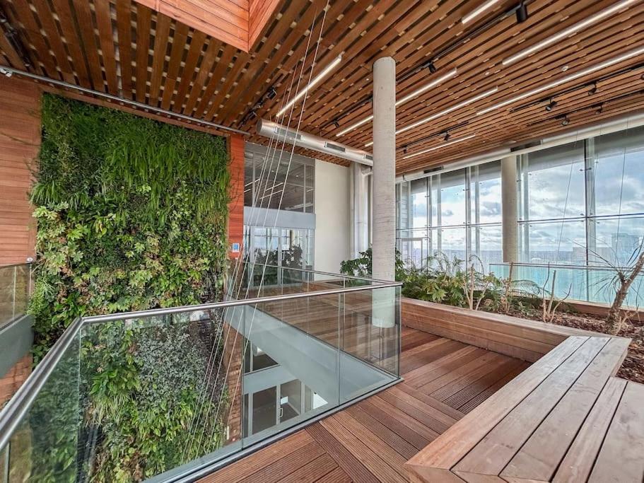 Appartement Stylish Urban Sanctuary With Parking à Londres Extérieur photo